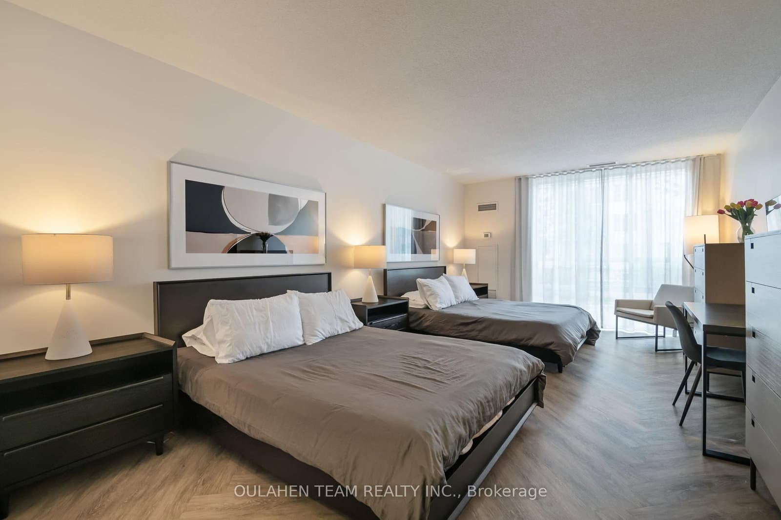 51 Harrison Garden Boulevard, Unit 202 thumbnail 32