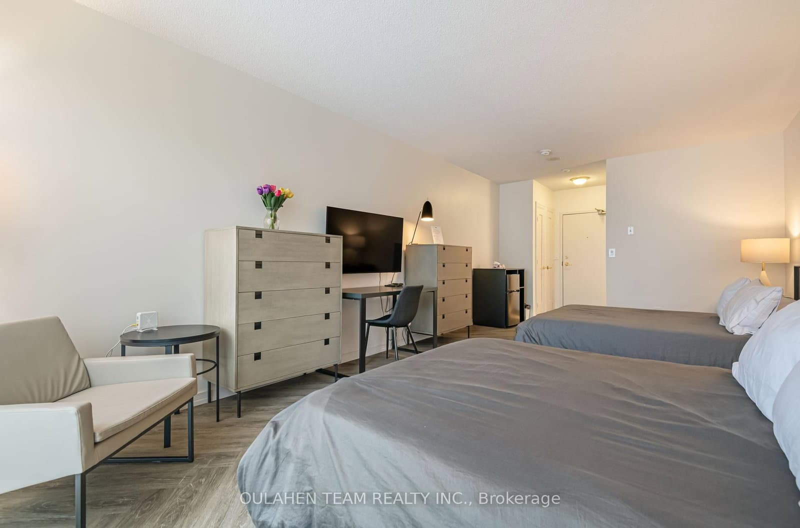 51 Harrison Garden Boulevard, Unit 202 thumbnail 33