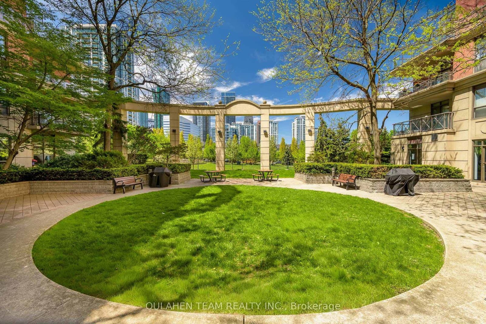 51 Harrison Garden Boulevard, Unit 202 thumbnail 38