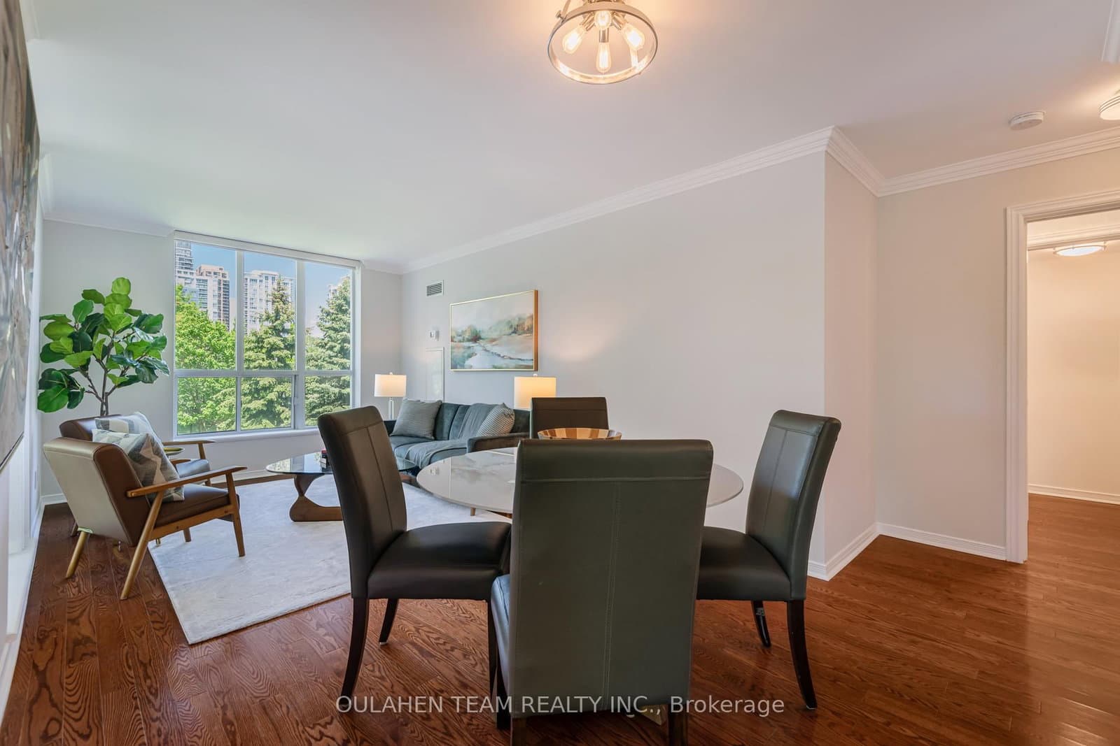 51 Harrison Garden Boulevard, Unit 202 thumbnail 4