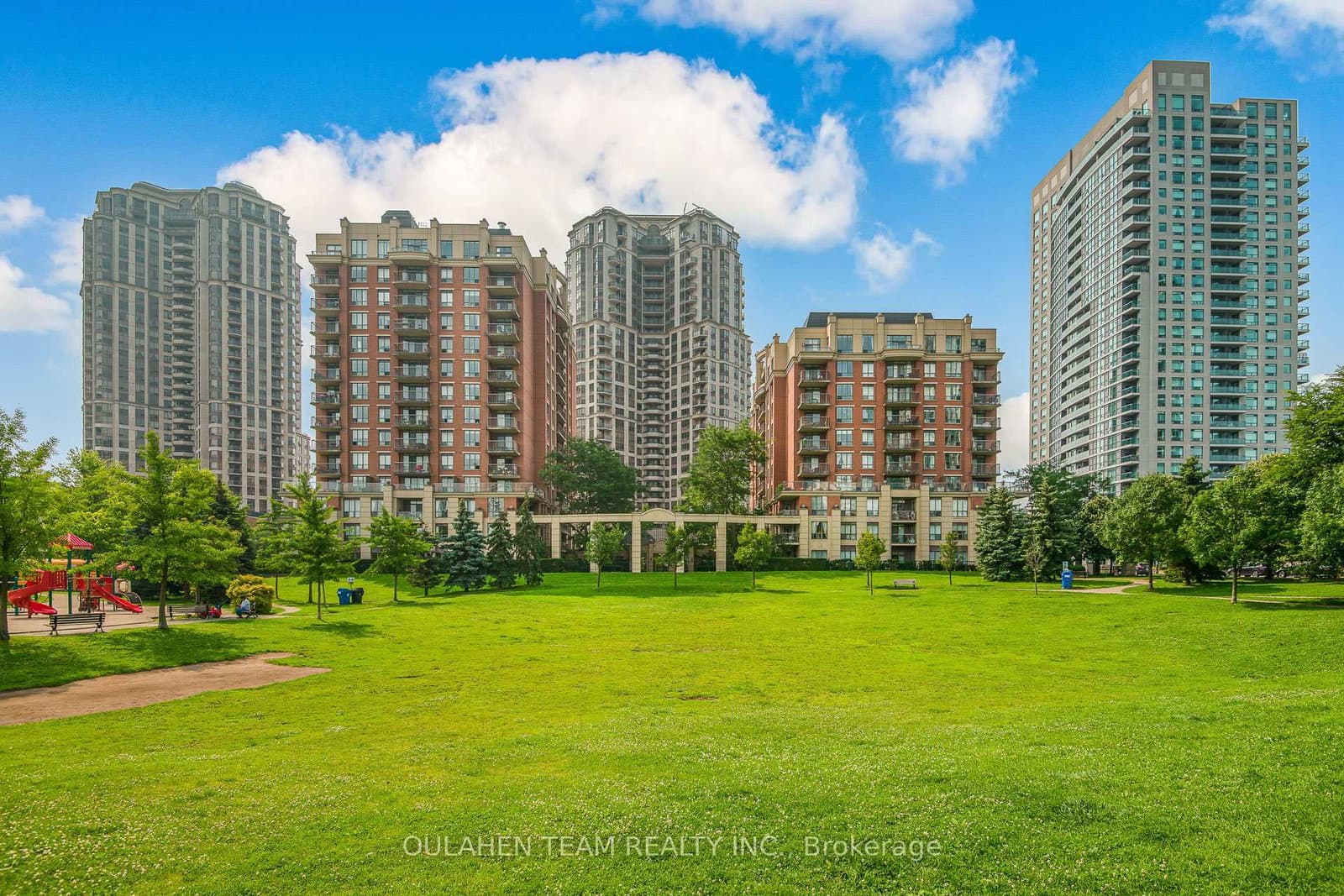 51 Harrison Garden Boulevard, Unit 202 thumbnail 40