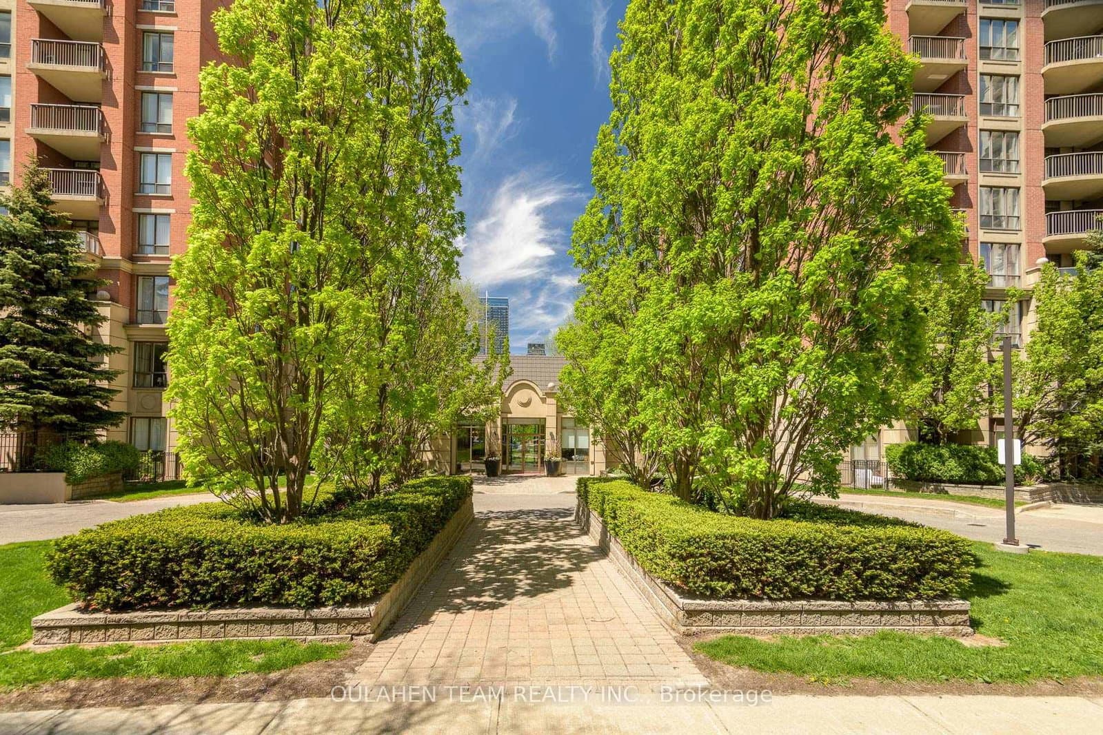 51 Harrison Garden Boulevard, Unit 202 thumbnail 44