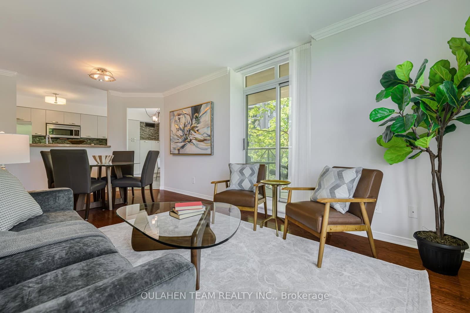 51 Harrison Garden Boulevard, Unit 202 thumbnail 5