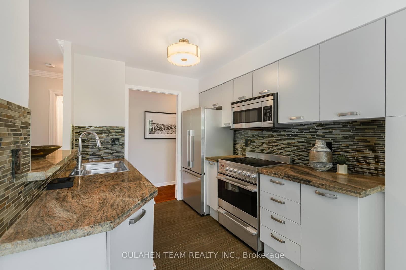 51 Harrison Garden Boulevard, Unit 202 thumbnail 7