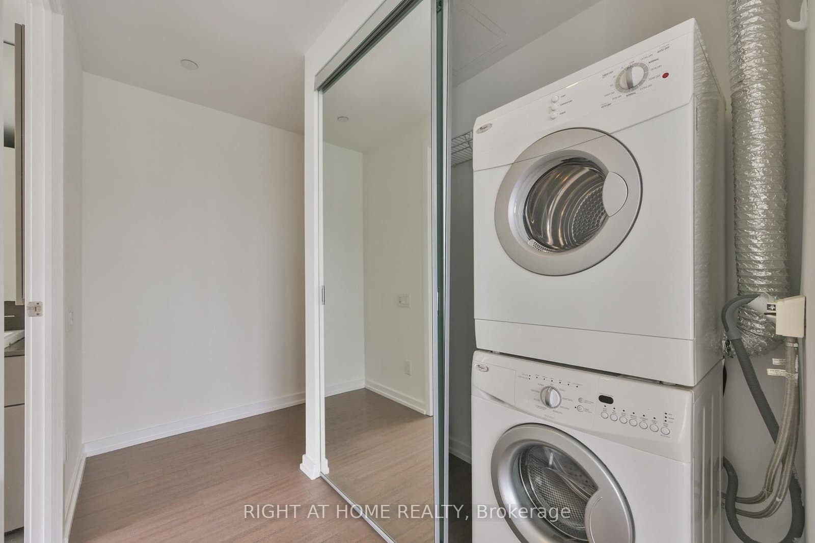 101 Peter Street W, Unit 3903 thumbnail 18