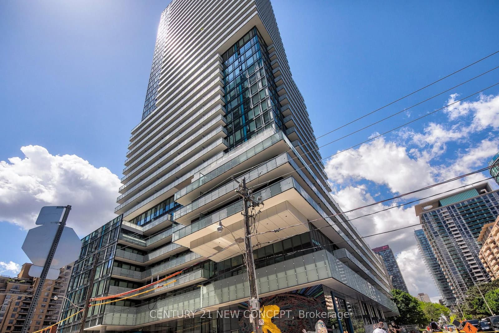 161 Roehampton Avenue, Unit 2011 - Image 1