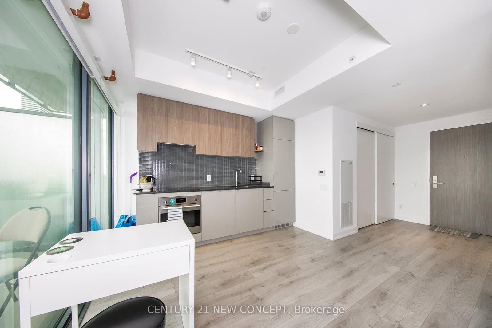 161 Roehampton Avenue, Unit 2011 thumbnail 6