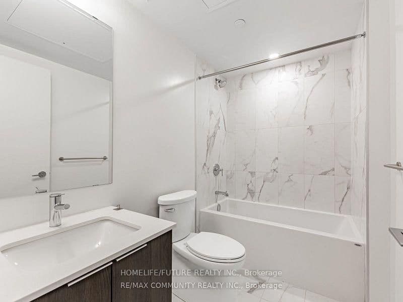 357 King Street W, Unit 3506 thumbnail 24