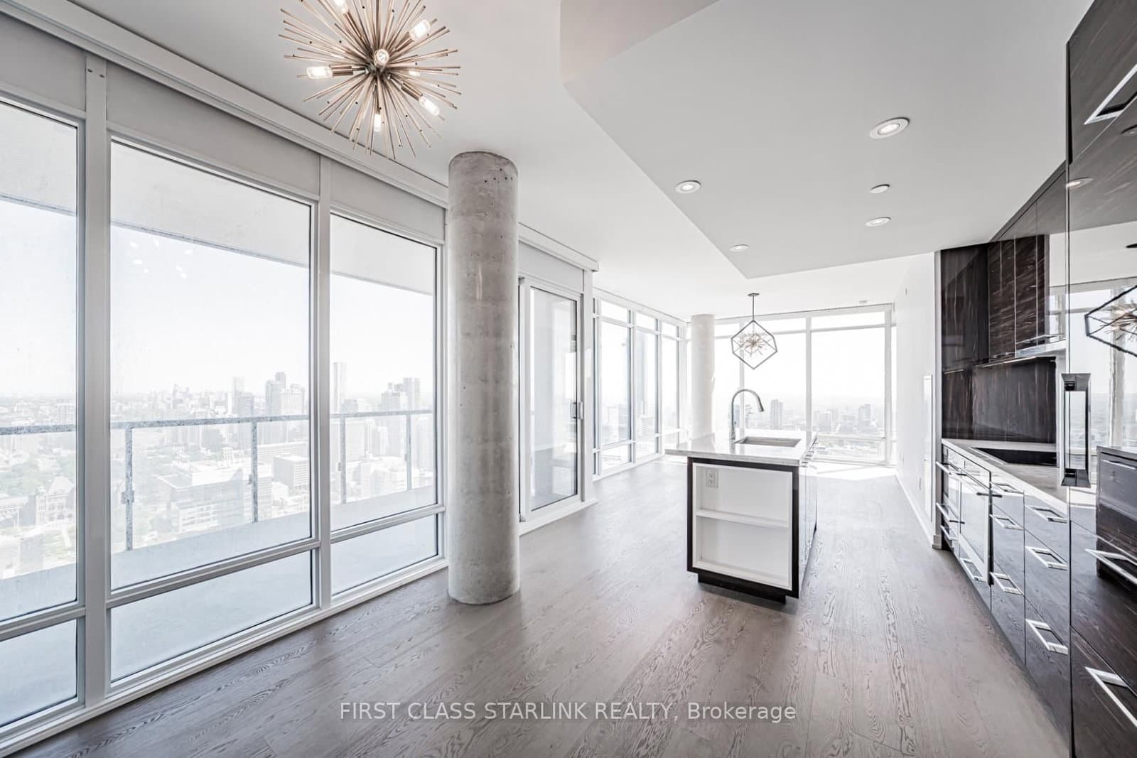 488 University Avenue, Unit 4802 thumbnail 3
