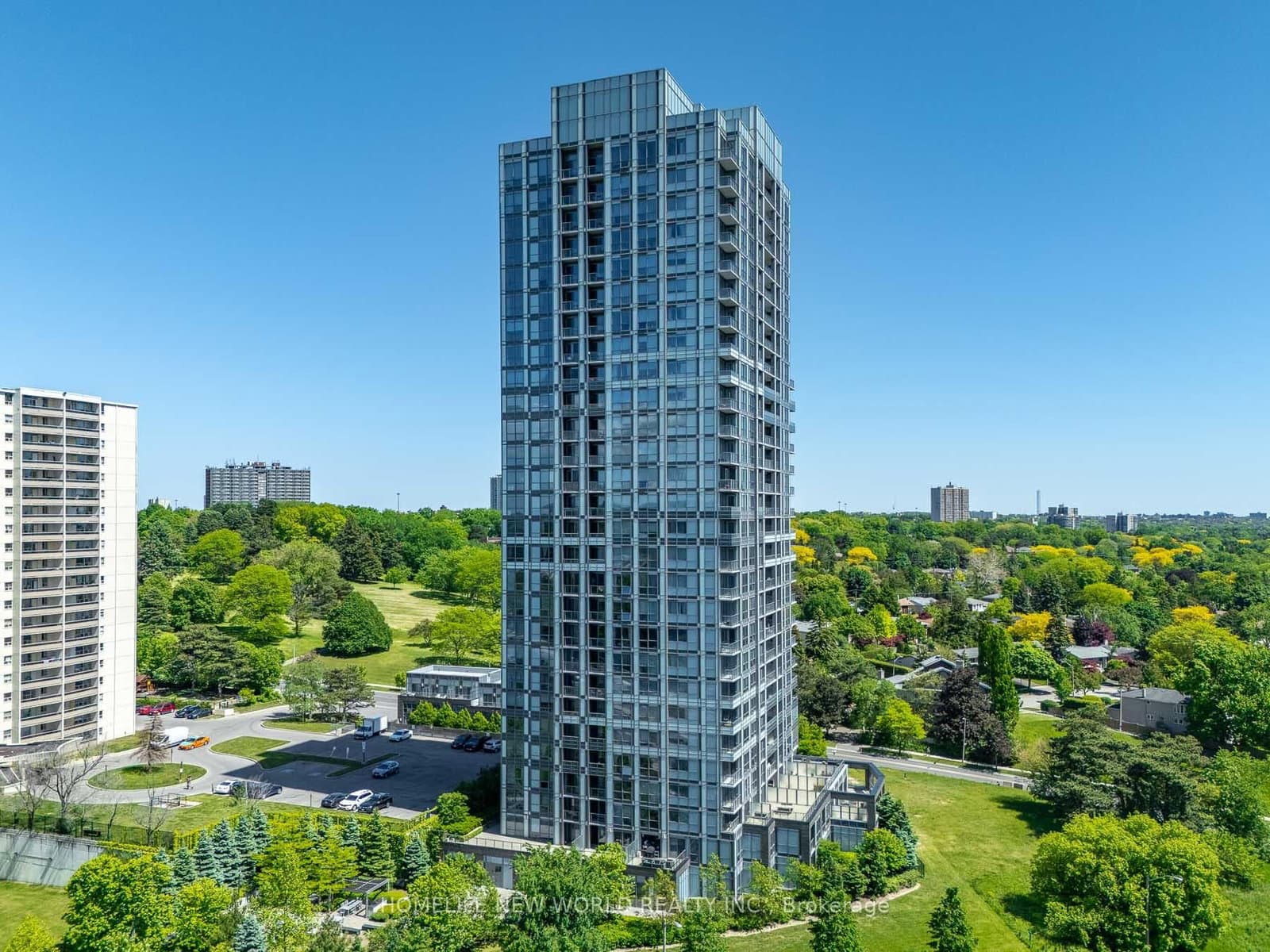 18 Graydon Hall Drive, Unit 809 thumbnail 32