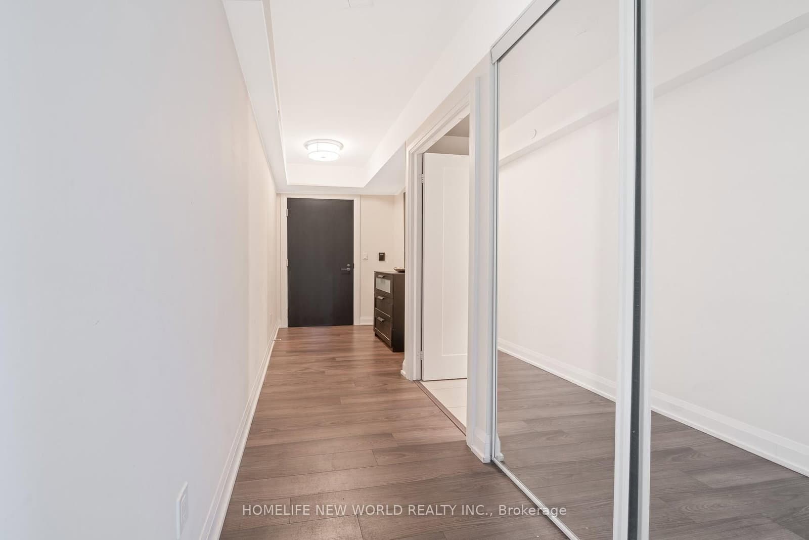 18 Graydon Hall Drive, Unit 809 thumbnail 5