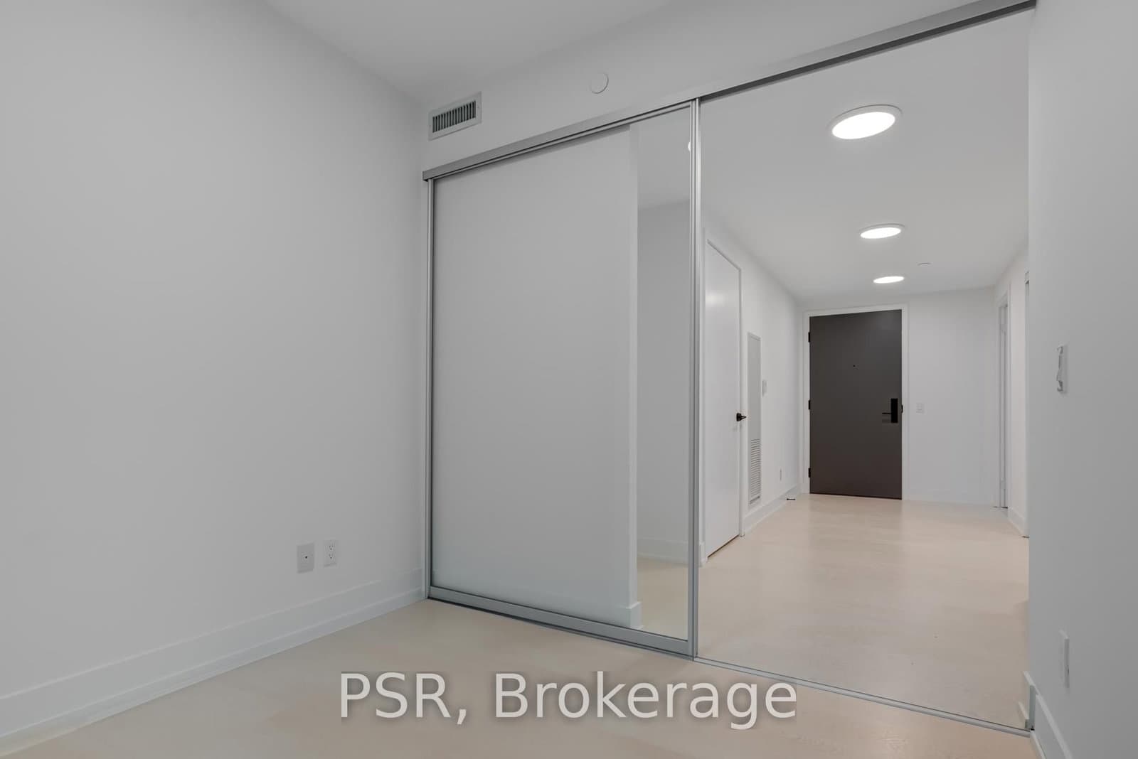 308 Jarvis Street, Unit 422 thumbnail 16