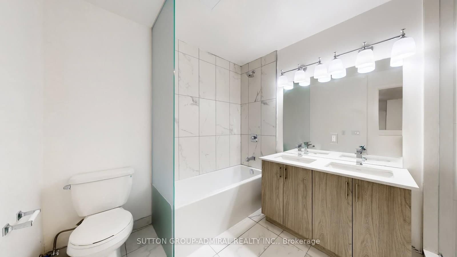 57 Finch Avenue W, Unit 11 thumbnail 14