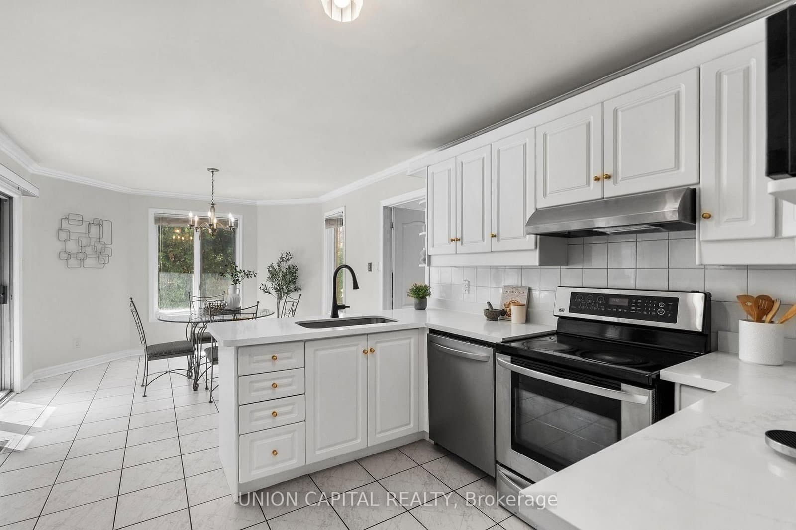 99 Abitibi Avenue thumbnail 10