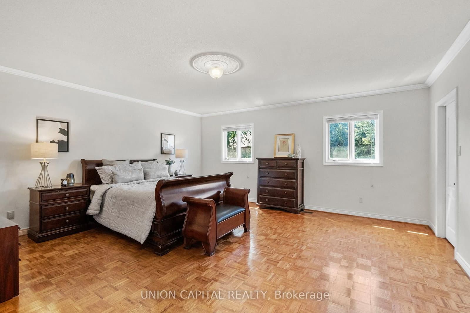 99 Abitibi Avenue thumbnail 20