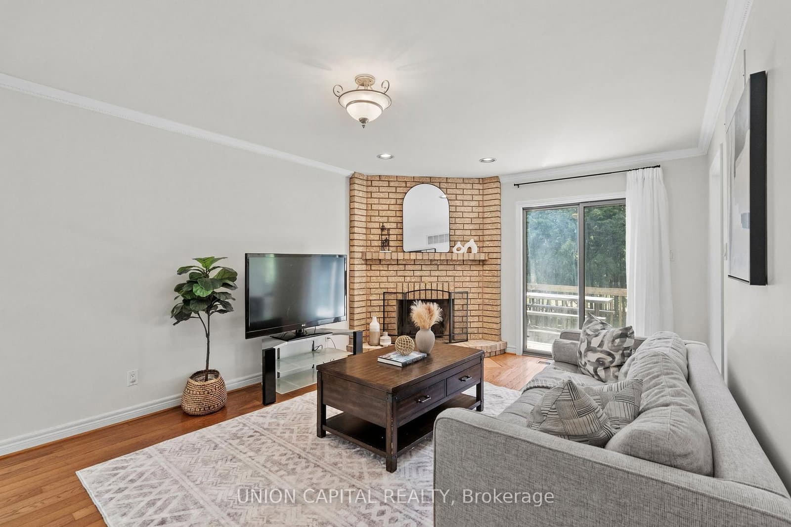 99 Abitibi Avenue thumbnail 8