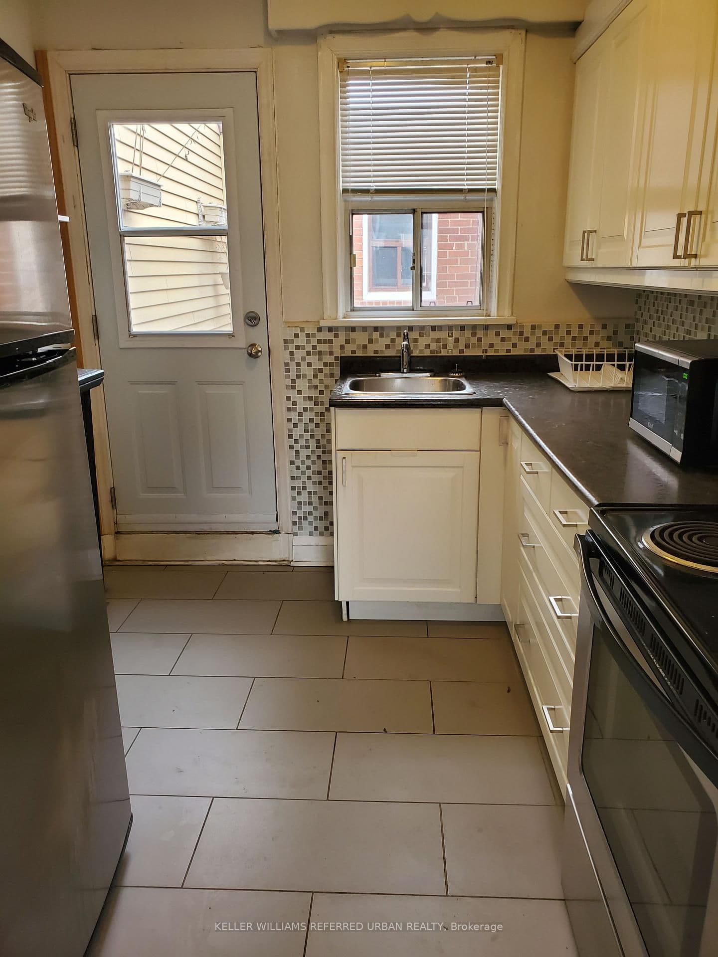 2017 Avenue Road, Unit Unit 1 thumbnail 3