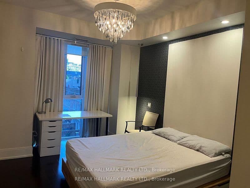 560 Front Street W, Unit 428 thumbnail 11