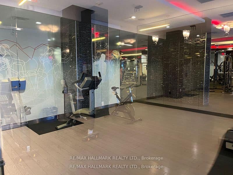 560 Front Street W, Unit 428 thumbnail 22