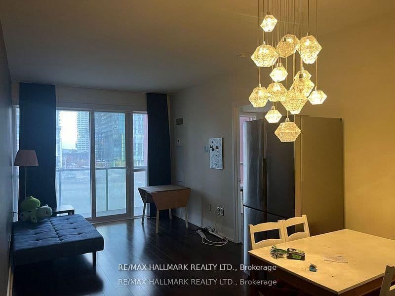 560 Front Street W, Unit 428 thumbnail 31
