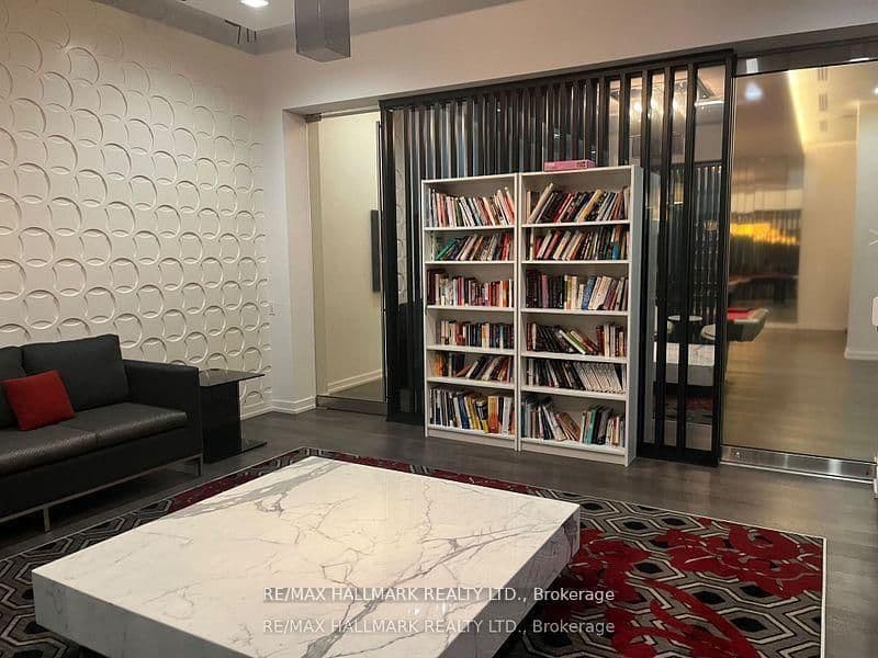 560 Front Street W, Unit 428 thumbnail 41