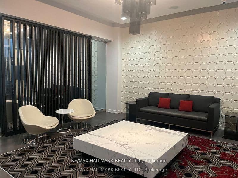 560 Front Street W, Unit 428 thumbnail 46
