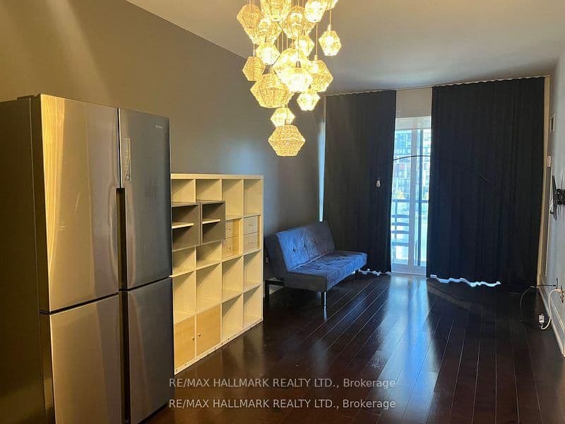 560 Front Street W, Unit 428 thumbnail 8