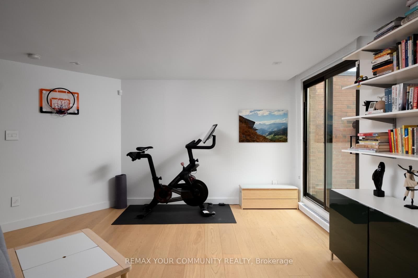349 St Clair Avenue W, Unit 109 thumbnail 20