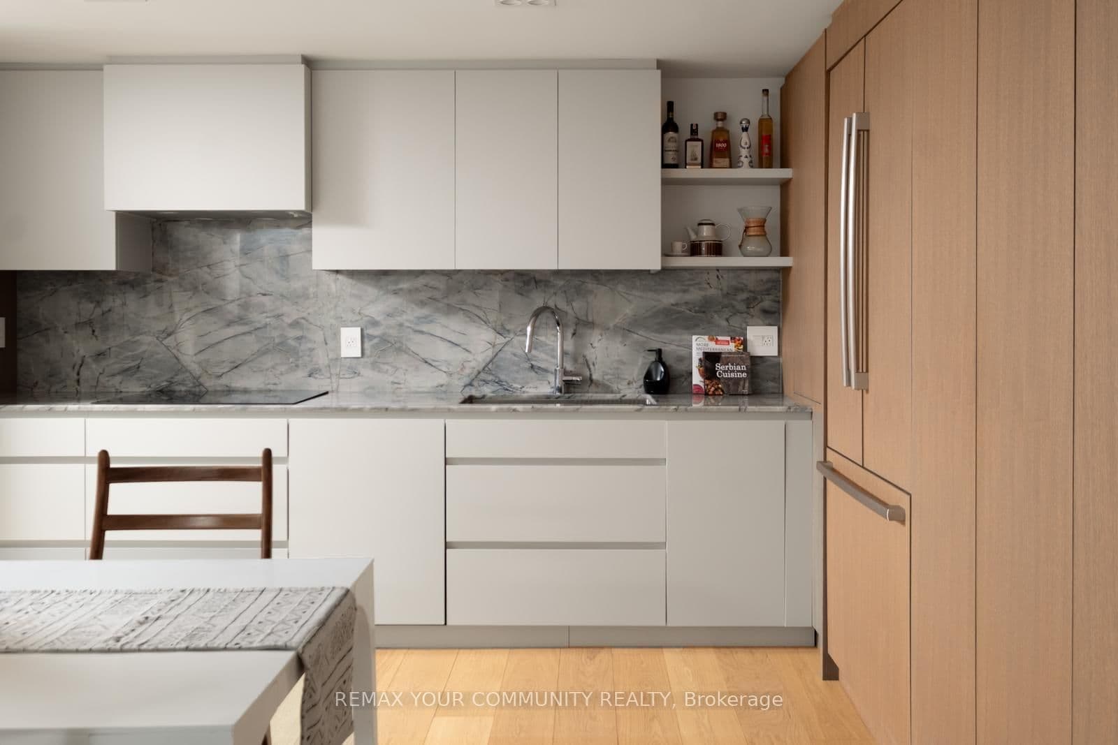 349 St Clair Avenue W, Unit 109 thumbnail 6