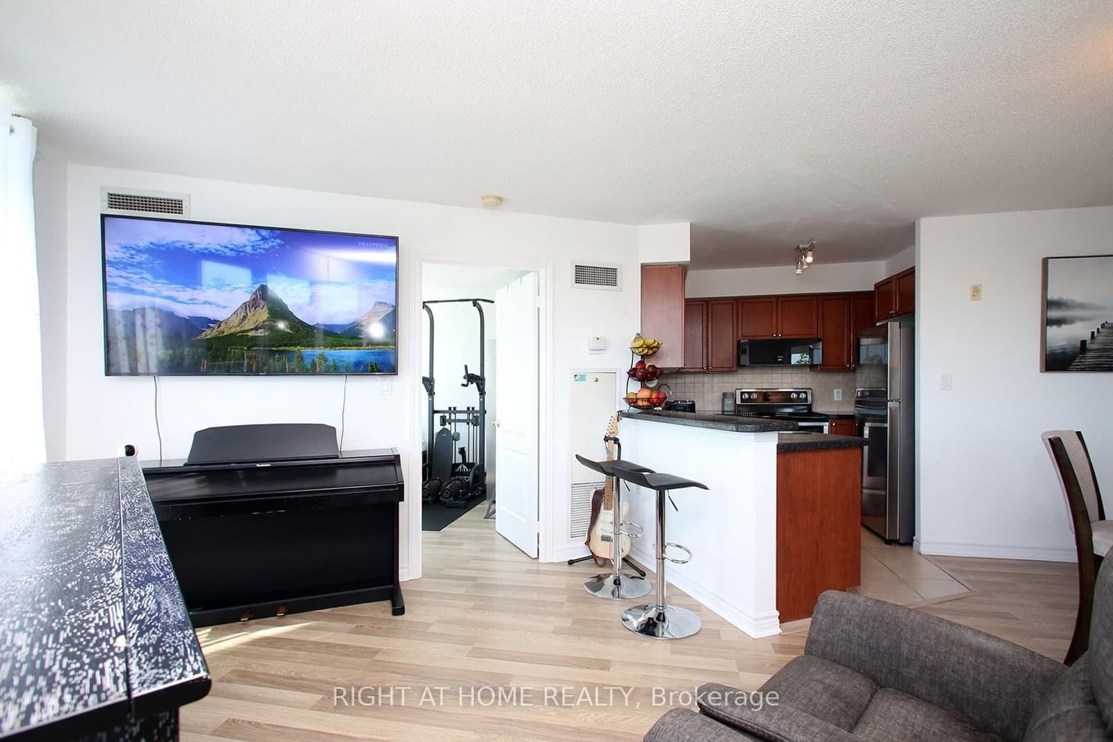 3830 Bathurst Street, Unit 505 thumbnail 7