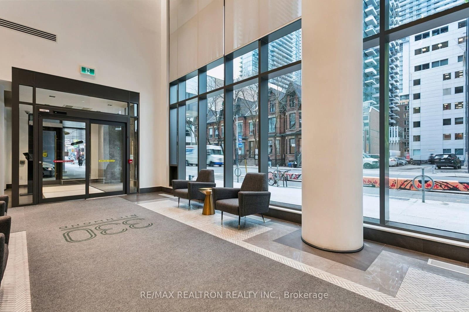 330 W Richmond Street W, Unit 307 thumbnail 6