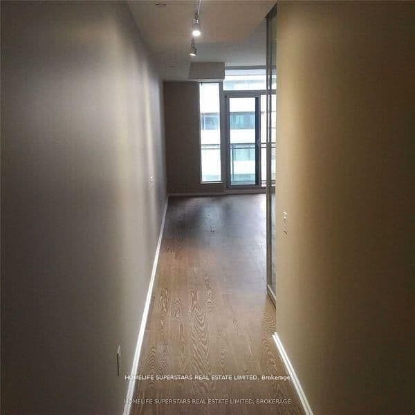 45 Charles Street E, Unit 3908 thumbnail 4