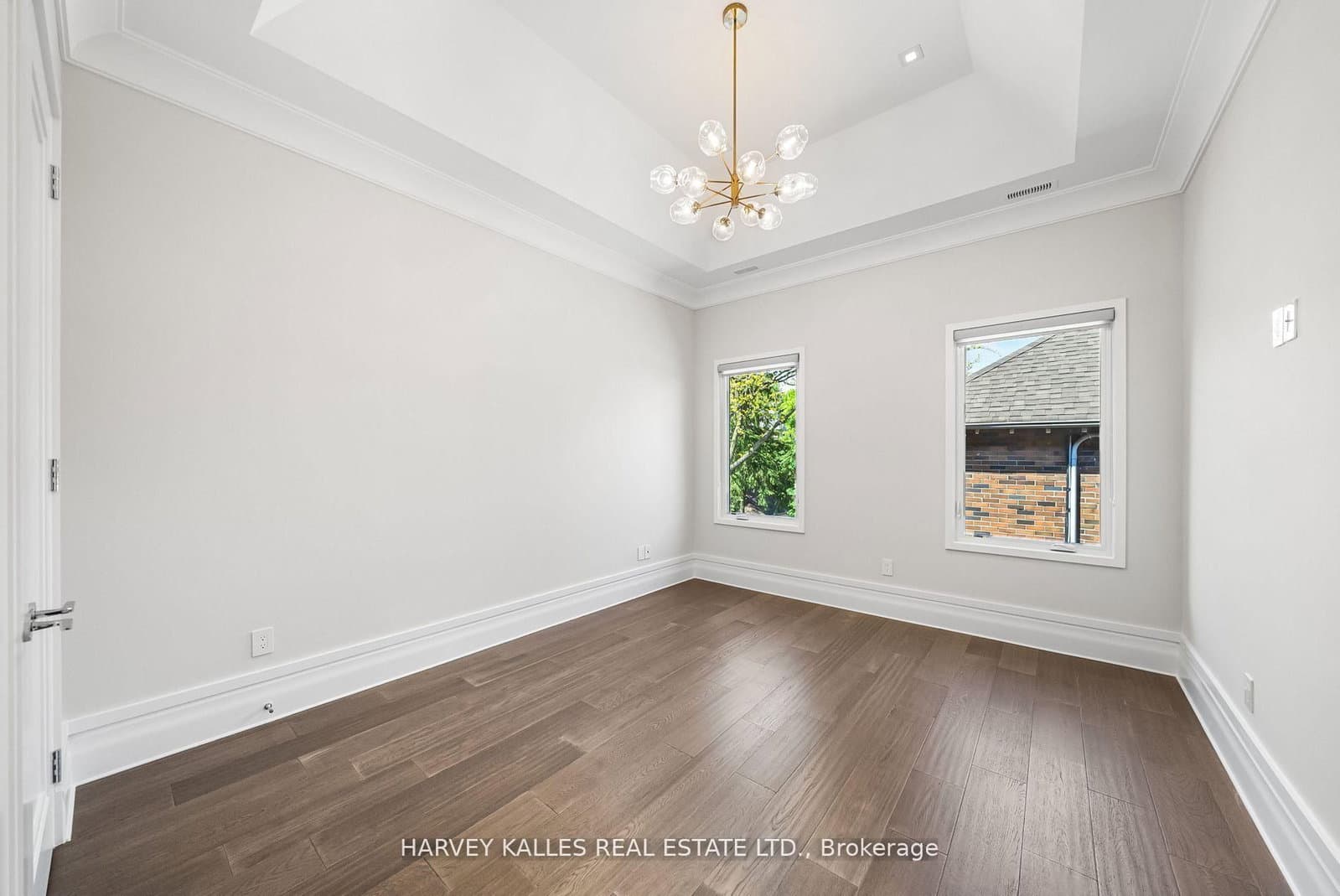 163 Cortleigh Boulevard thumbnail 34