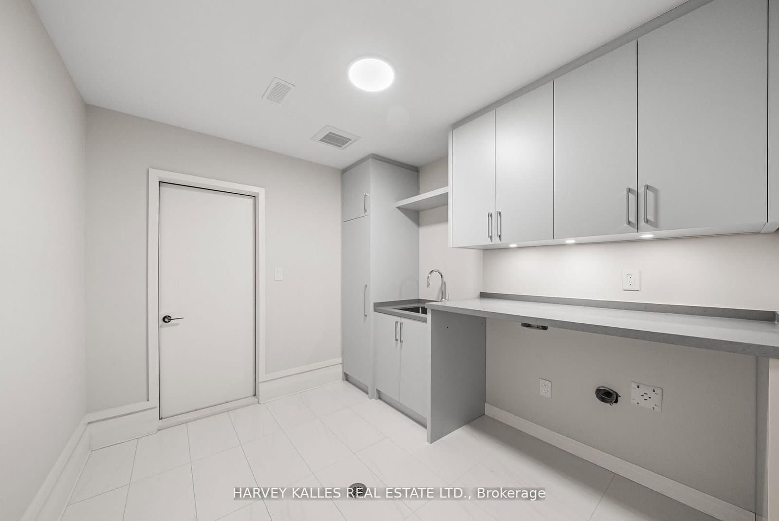 163 Cortleigh Boulevard thumbnail 48
