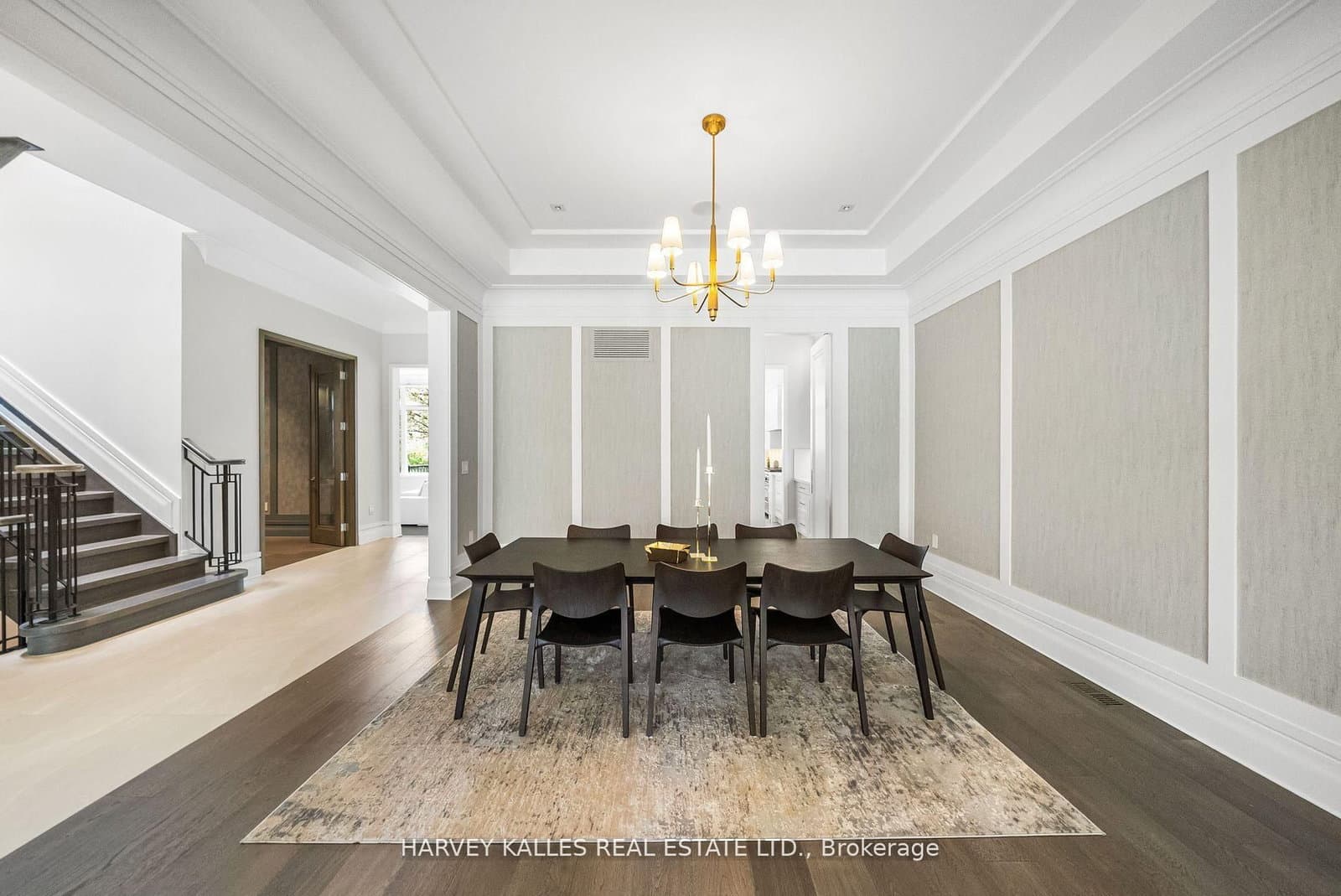 163 Cortleigh Boulevard thumbnail 9