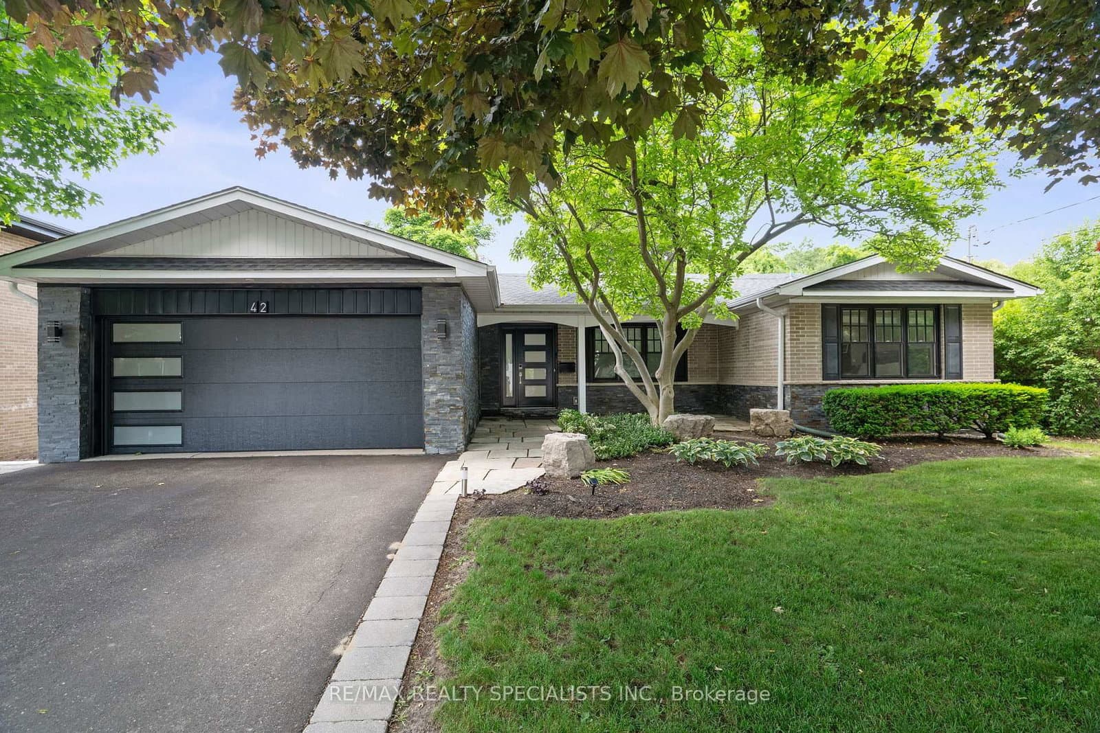 42 Heathview Avenue - Image 1
