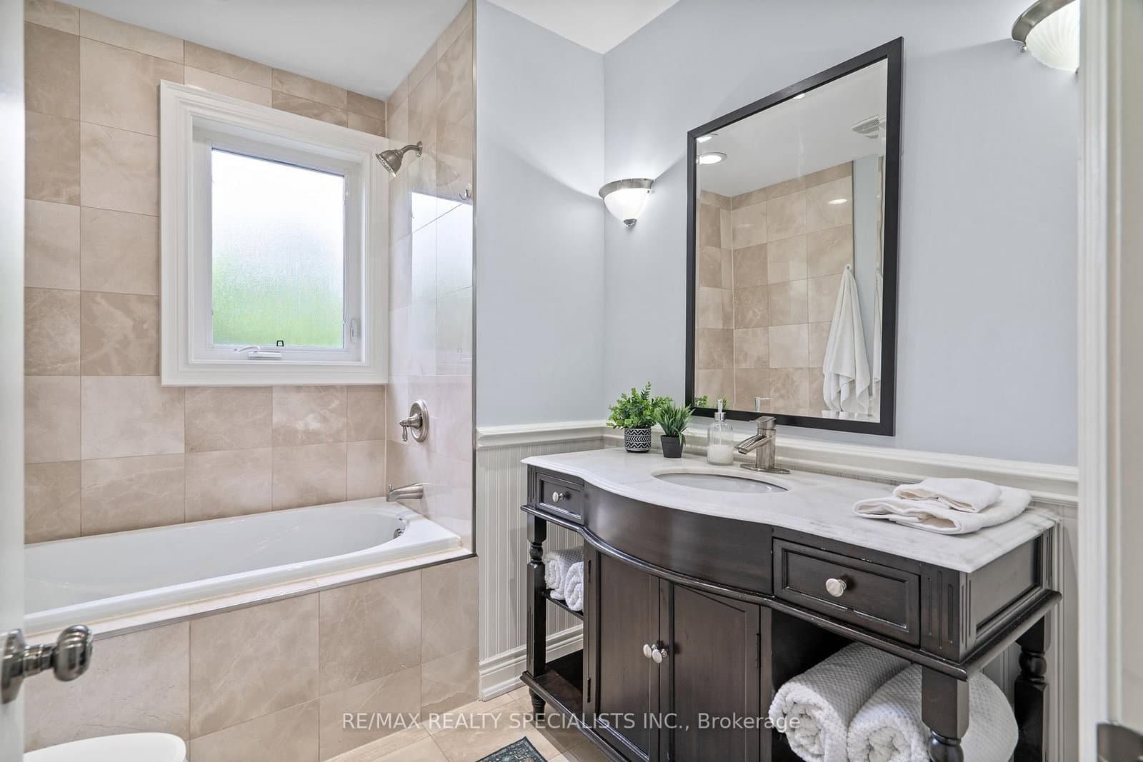 42 Heathview Avenue thumbnail 24