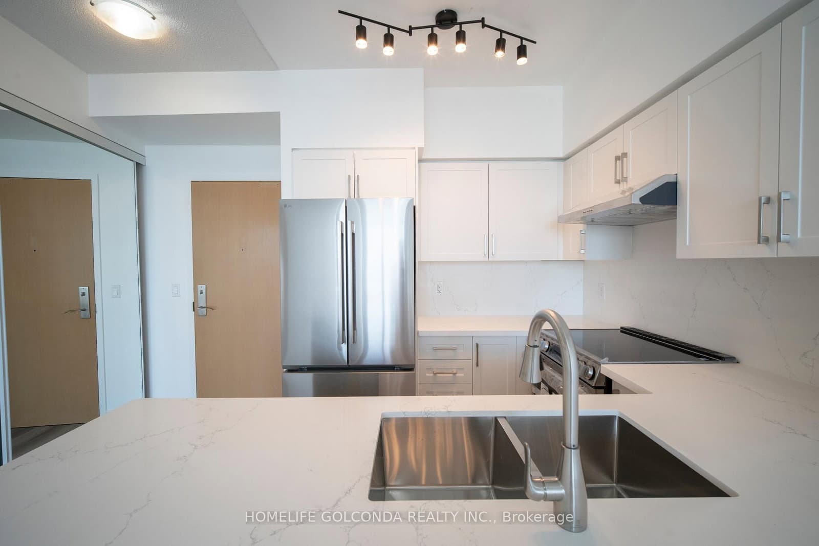 509 Beecroft Road, Unit 1106 thumbnail 15