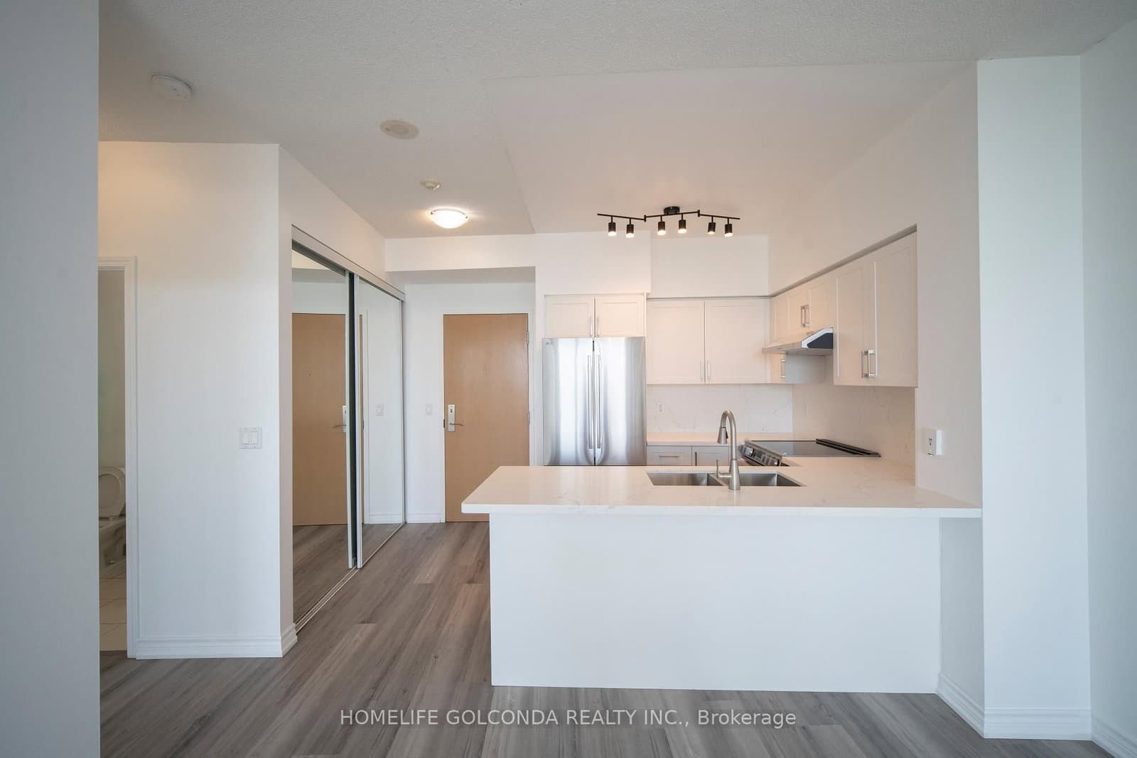 509 Beecroft Road, Unit 1106 thumbnail 6