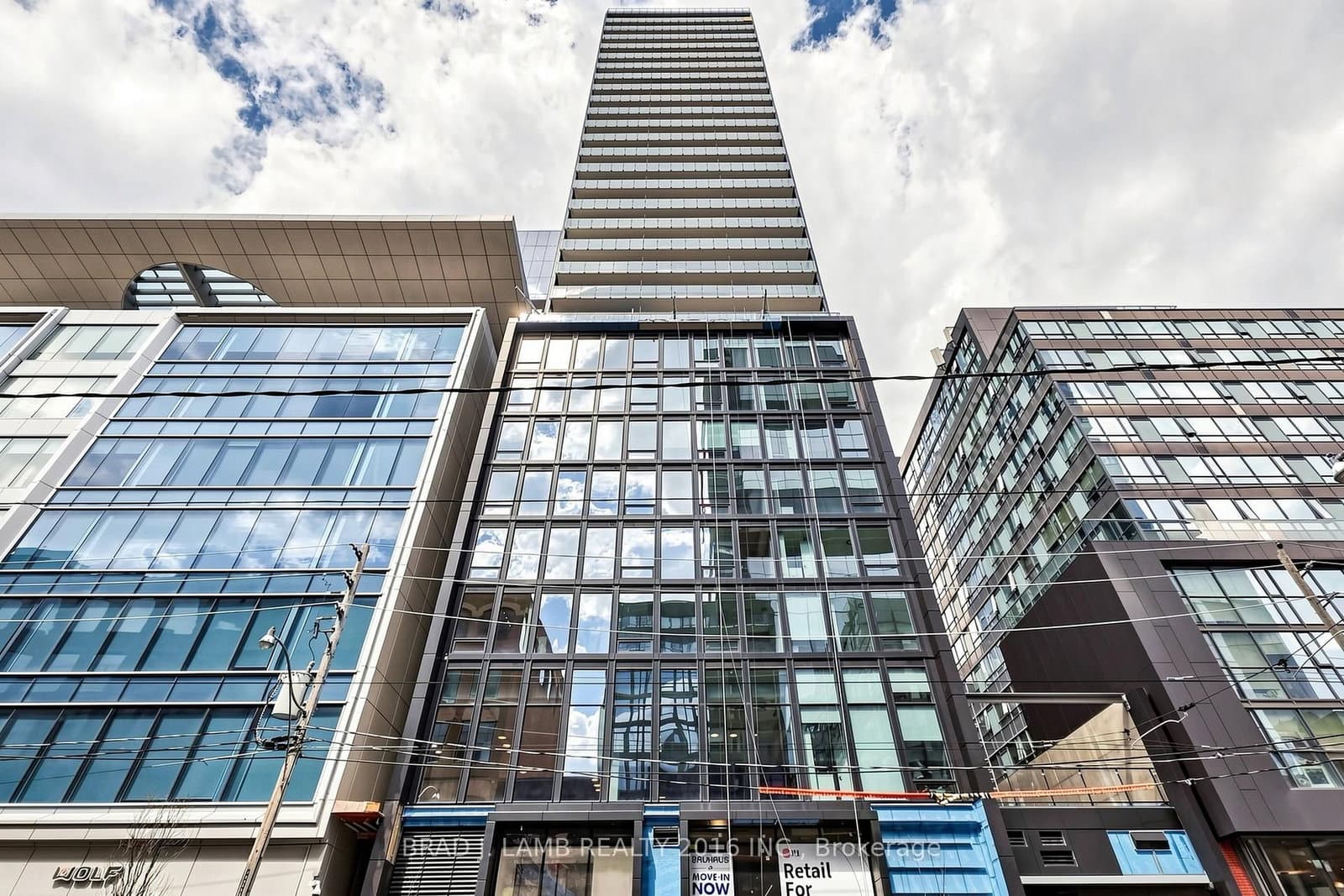 #701 - 284 King Street E