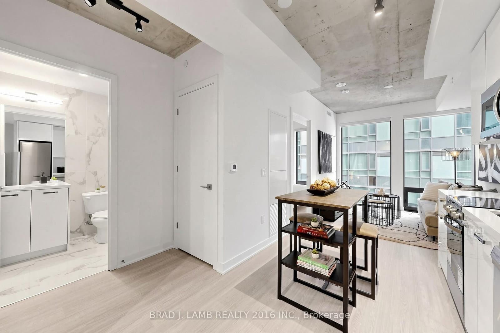 284 King Street E, Unit 701 thumbnail 10
