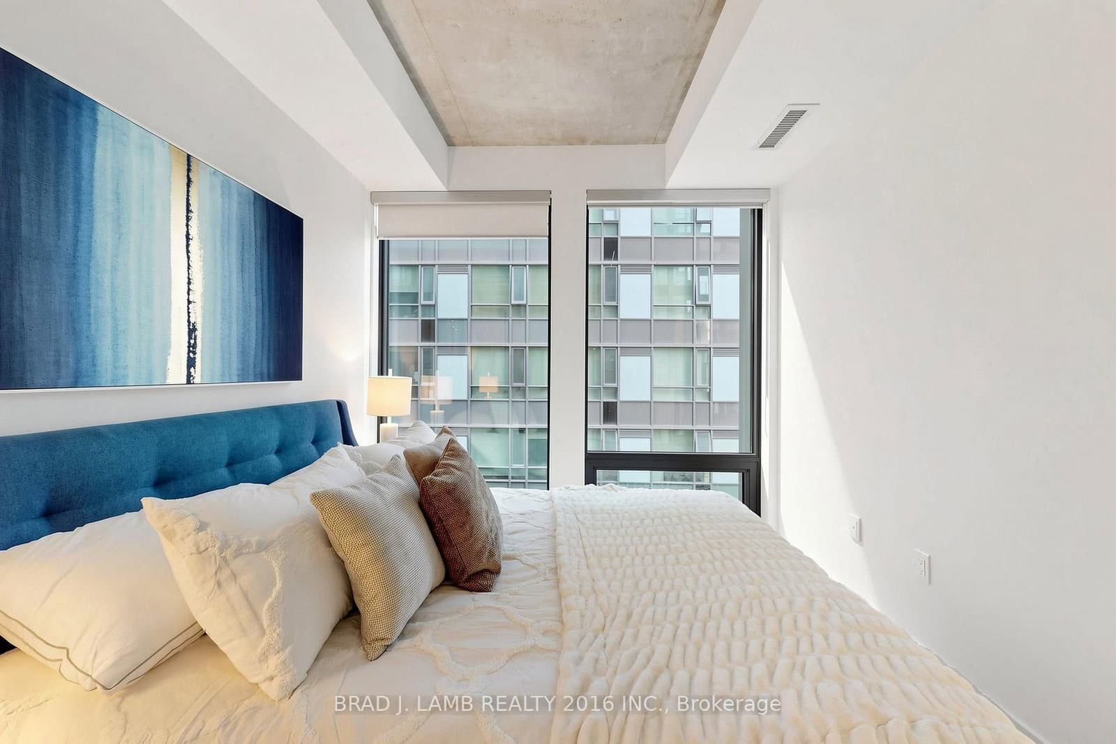 284 King Street E, Unit 701 thumbnail 18