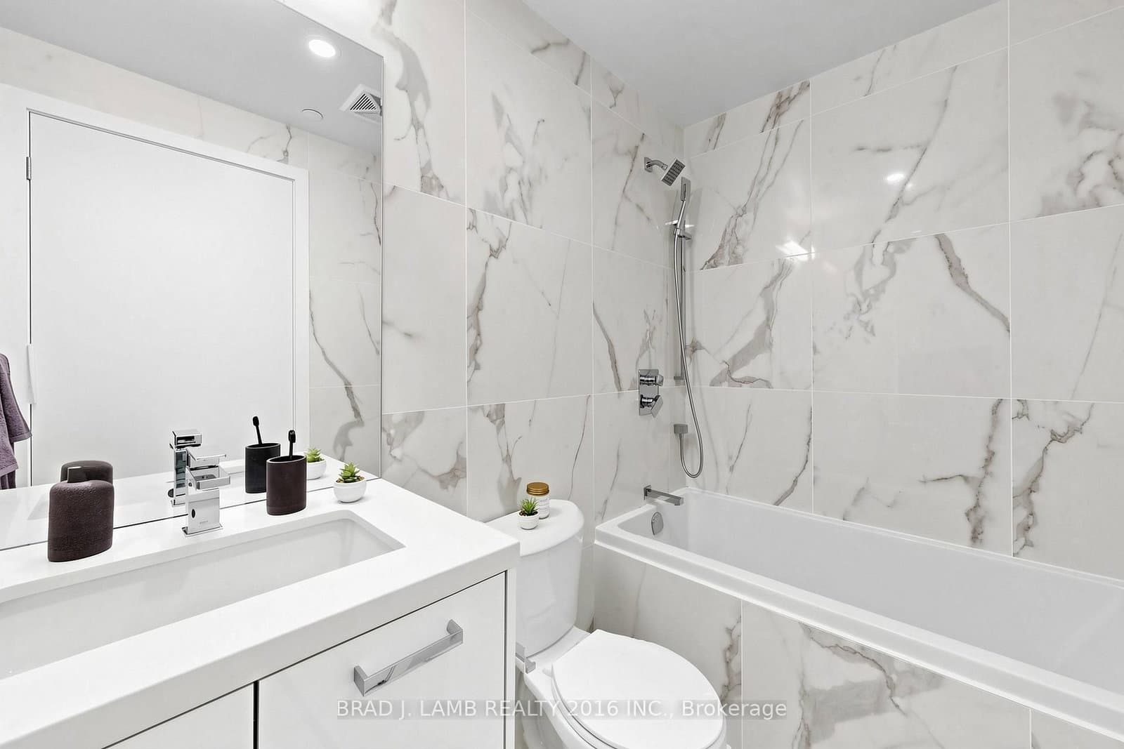 284 King Street E, Unit 701 thumbnail 19