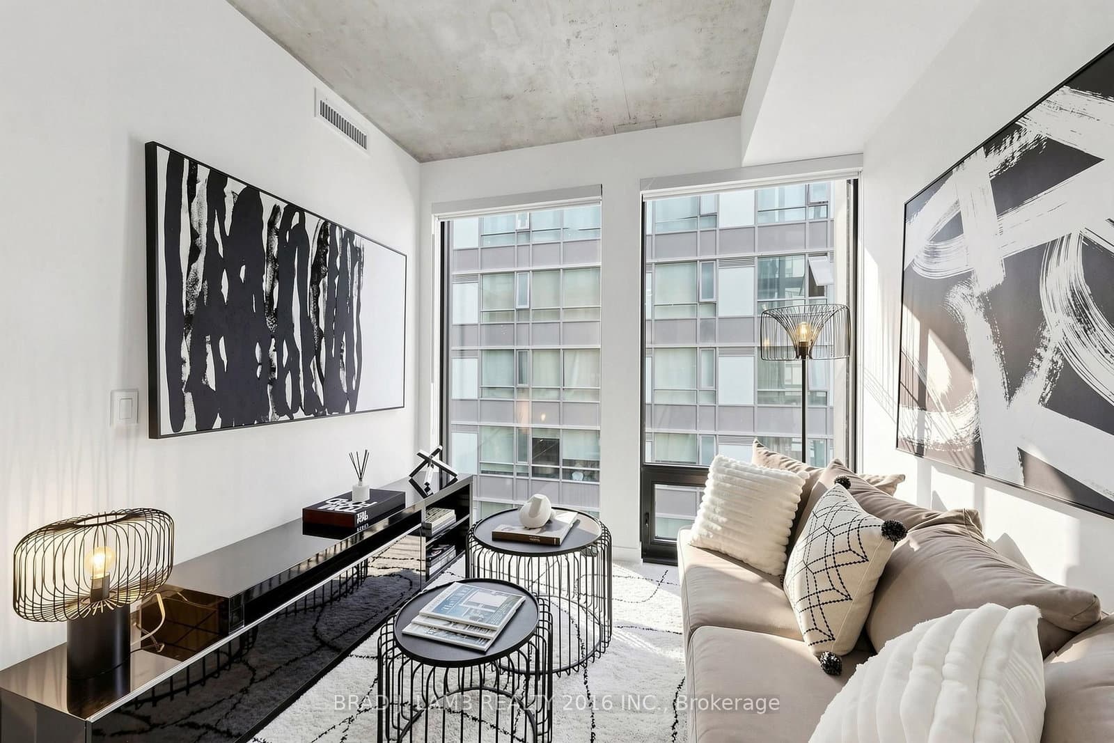 284 King Street E, Unit 701 thumbnail 4
