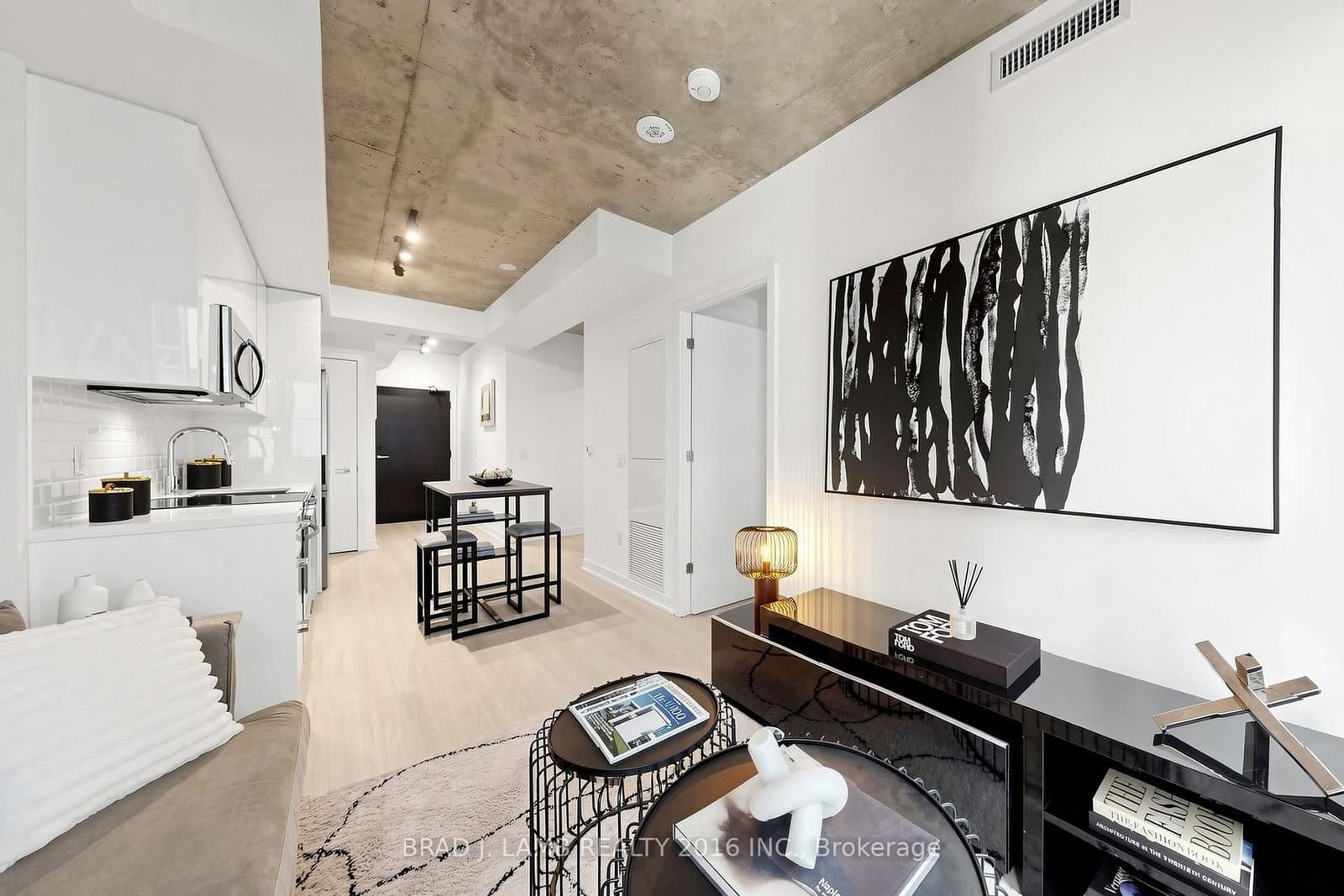 284 King Street E, Unit 701 thumbnail 7