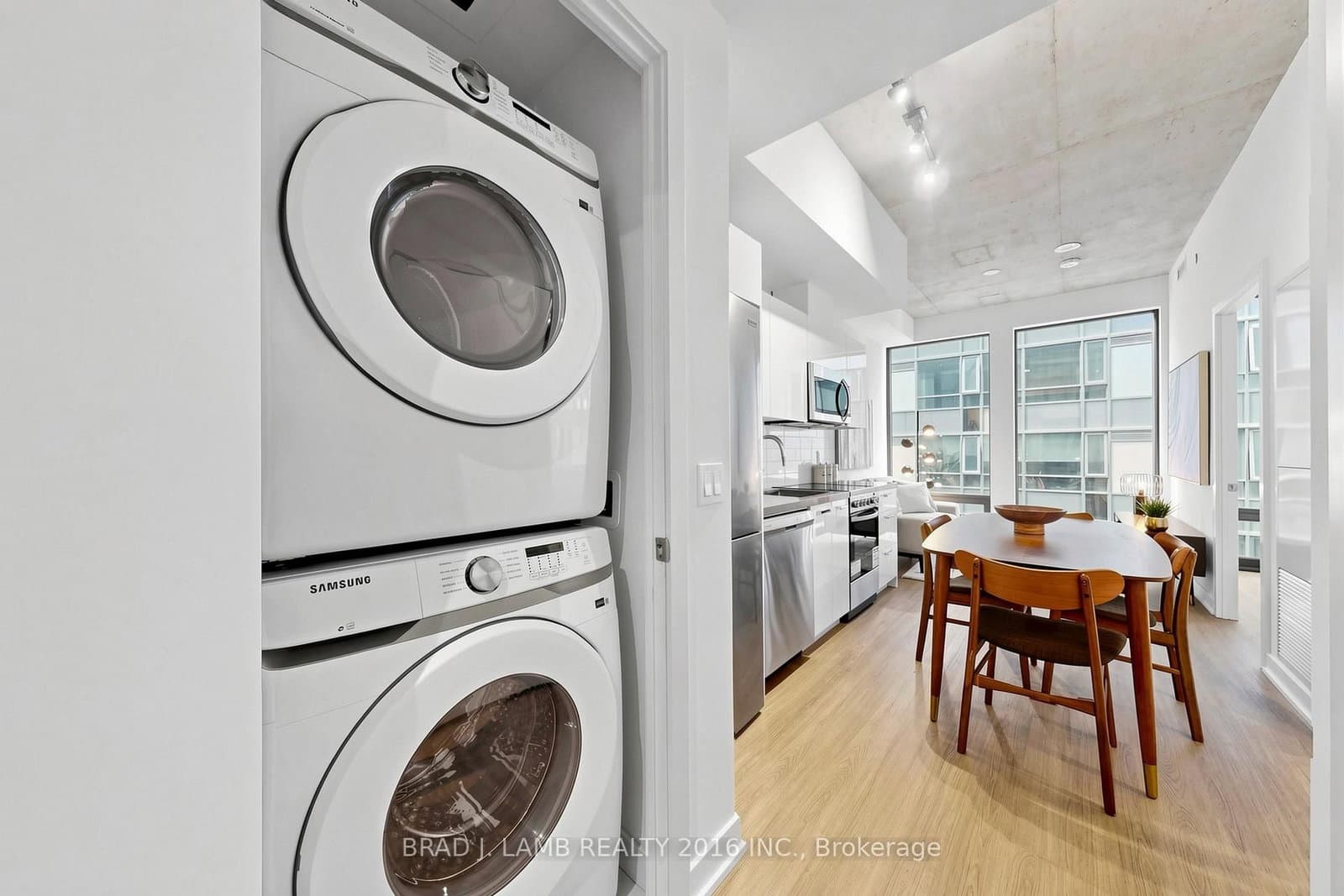 284 King Street E, Unit 808 thumbnail 17