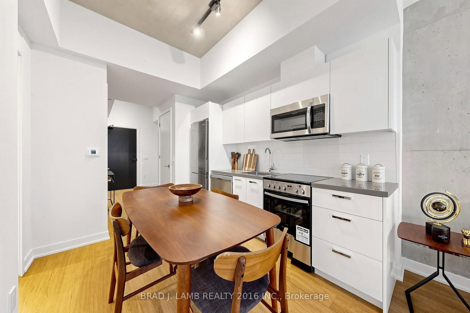 284 King Street E, Unit 808 thumbnail 7
