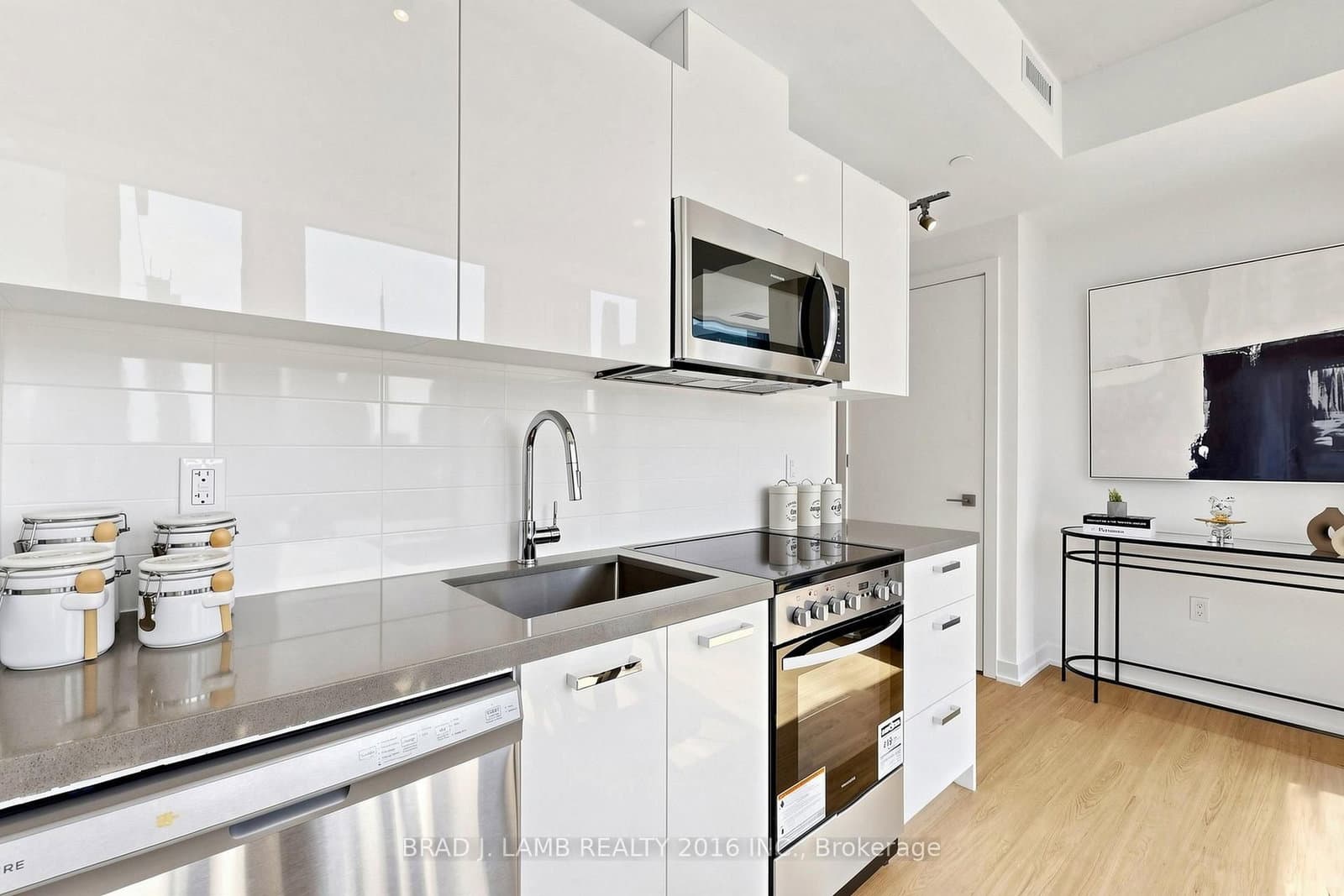 284 King Street E, Unit 1505 thumbnail 12