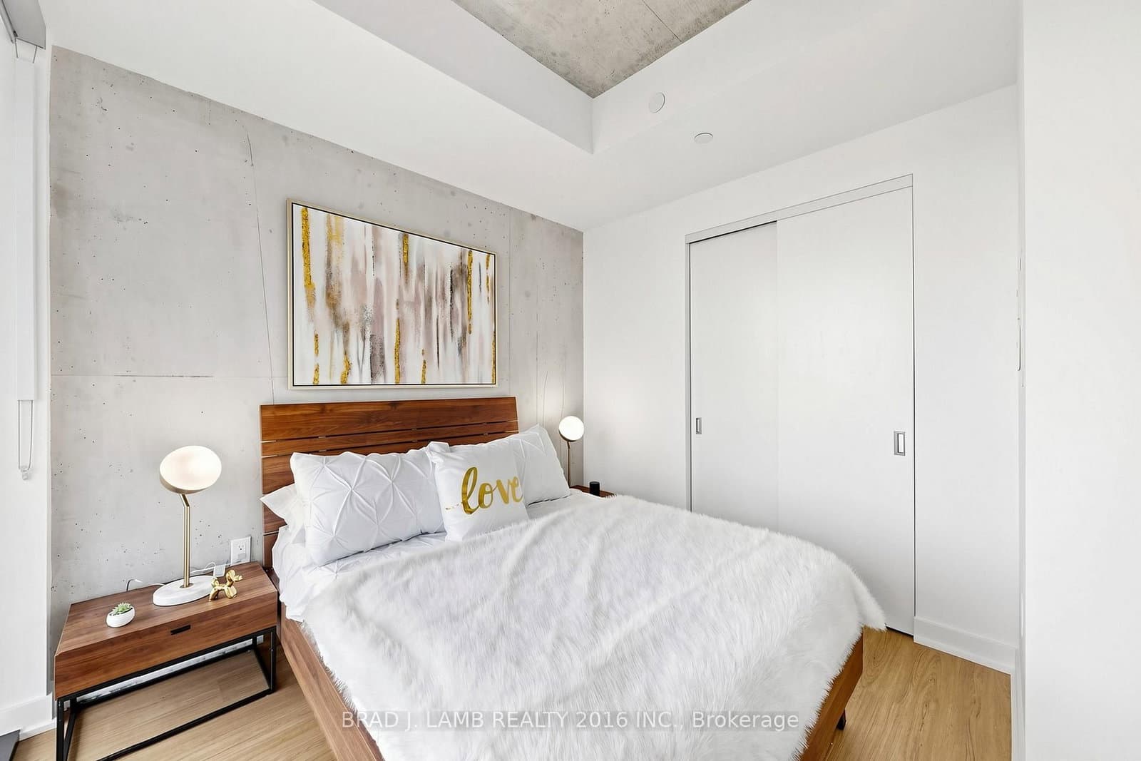 284 King Street E, Unit 1505 thumbnail 21
