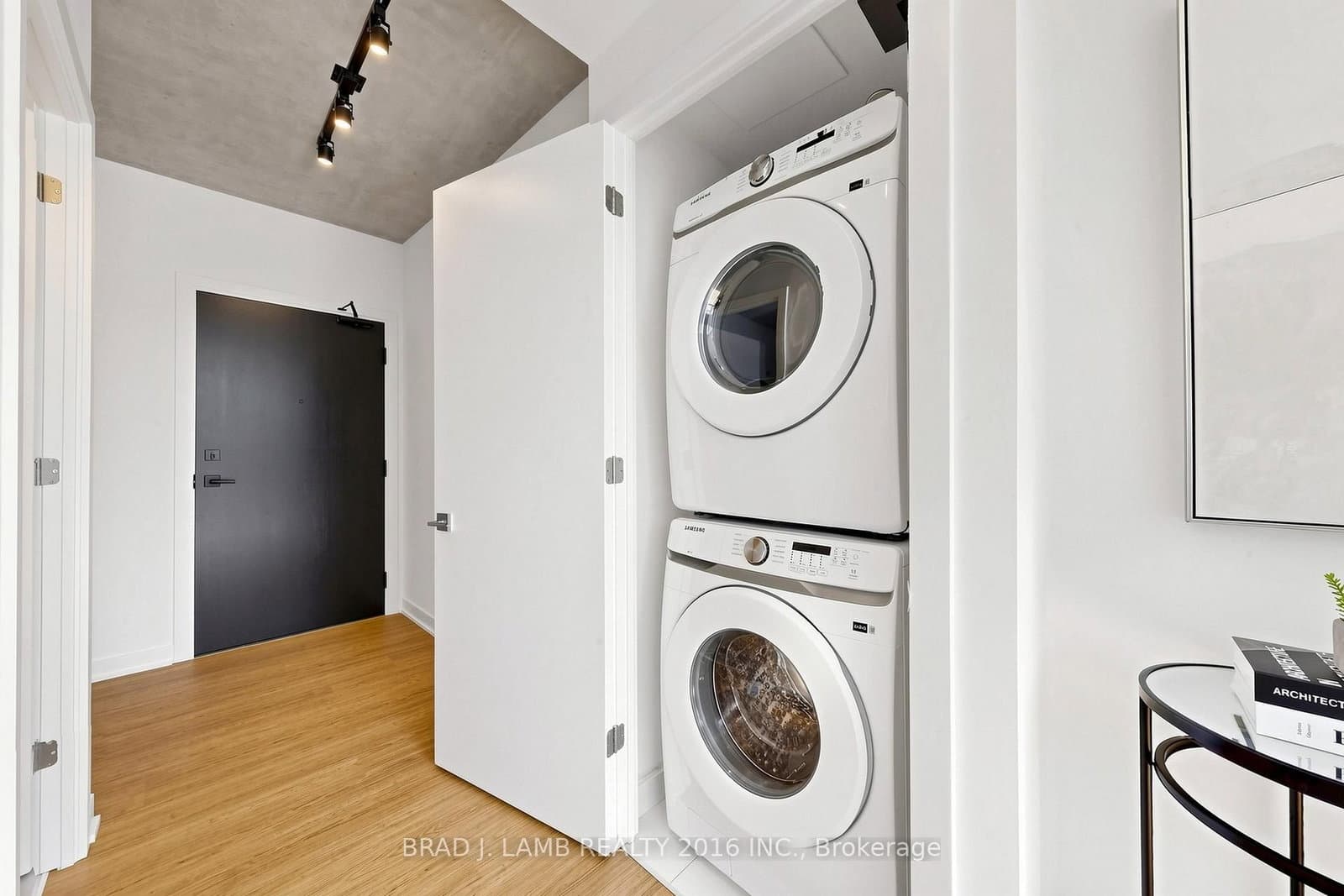284 King Street E, Unit 1505 thumbnail 23